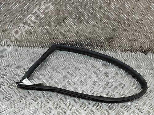 Used Rubber door seal Rubber door seal PORSCHE 911 (996) 3.4 Carrera (301 hp) 16348935 16348935