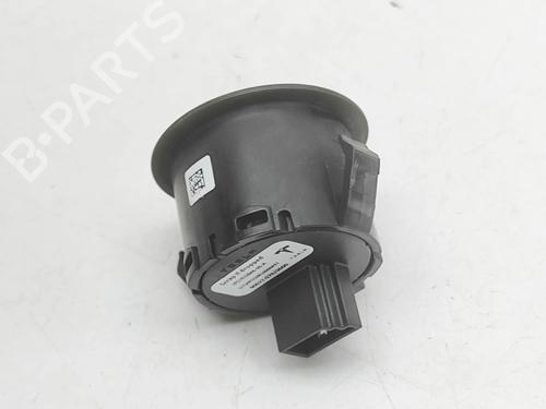 Switch TESLA MODEL 3 (5YJ3) EV Performance AWD | BP33697925I30 - Image 3