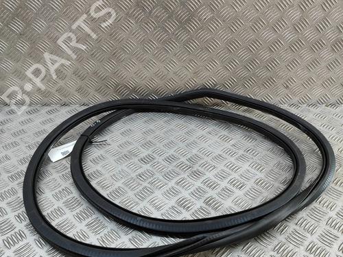 rubber-door-seal-mercedes-benz-gle-v167-2018-28561513 main image