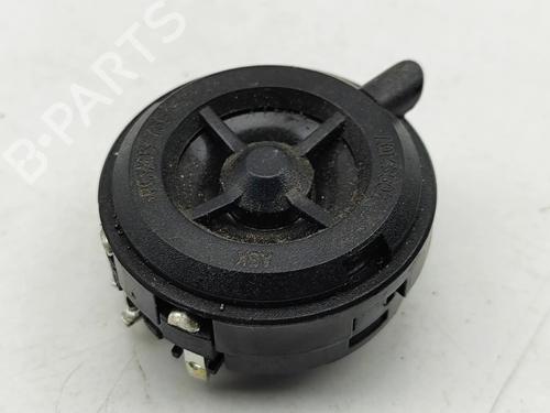 speaker-mercedes-benz-x-class-470-2017-2018-2019-2020-33372521 main image