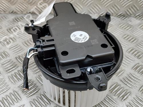 Used Heater blower motor TOYOTA YARIS (_P21_, _PA1_, _PH1_) 1.5 Hybrid (MXPH10, MXPH11) (116 hp) 28559783