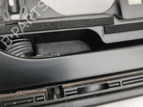 Türgriff hinten rechts außen TESLA MODEL Y (5YJY) Long Range All-wheel Drive | BP30856829C130