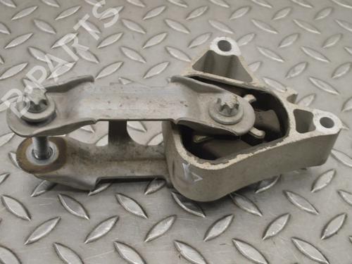 Used Engine mount INFINITI Q30 1.5 D (109 hp) 30267842