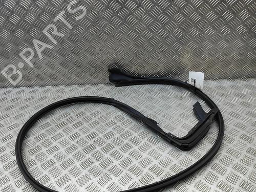 Gummiliste Gummiliste PEUGEOT 508 II (FB_, FH_, F3_) Hybrid 225 (F35GQU) (224 hp) 29975430 29975430