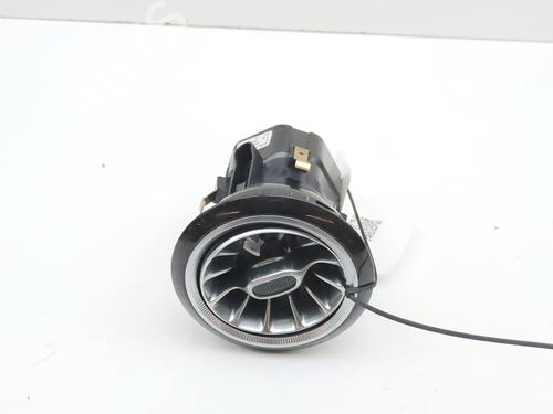 air-vent-mercedes-benz-e-class-convertible-a238-2017-40188894 main image
