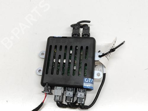 Electronic module TESLA MODEL X (5YJX) P100D AWD | BP28435885M83 