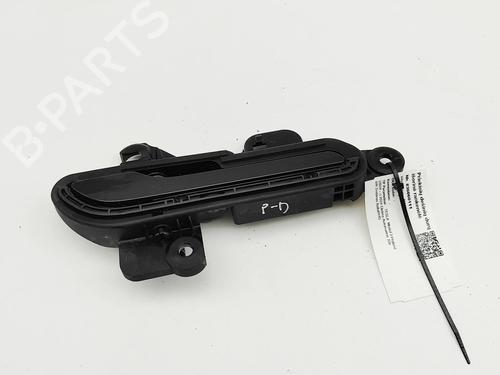 front-right-exterior-door-handle-tesla-model-3-5yj3-2017-36327115 main image