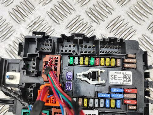 Fuse box TESLA MODEL S (5YJS) P100D AWD | BP33377245E1 - Image 6