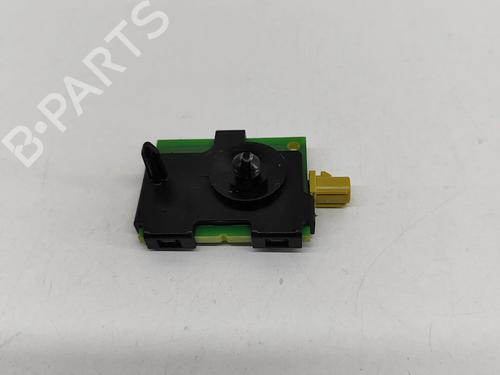 antennabase-mercedes-benz-gle-v167-2018-27771871 main image