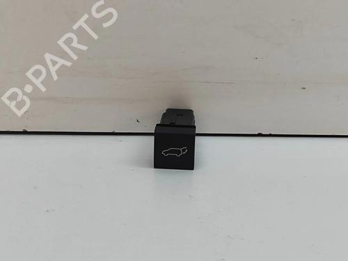 switch-toyota-bz4x-_eam1_-2021-33371458 main image