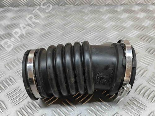 Used Pipe VOLVO XC40 (536) B3 Mild-Hybrid (163 hp) 28557565