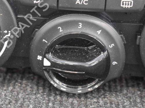 Climate control PEUGEOT 208 I (CA_, CC_) 1.2 VTI 82 | BP6747577I5 