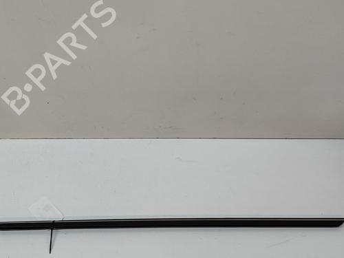 Used Door moulding trim MERCEDES-BENZ SLC (R172) 180 (172.431) (156 hp) 27158219