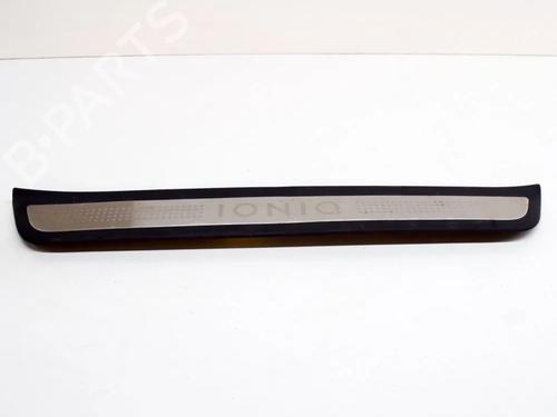 Used Step Step HYUNDAI IONIQ (AE) Electric (120 hp) 14617704 14617704