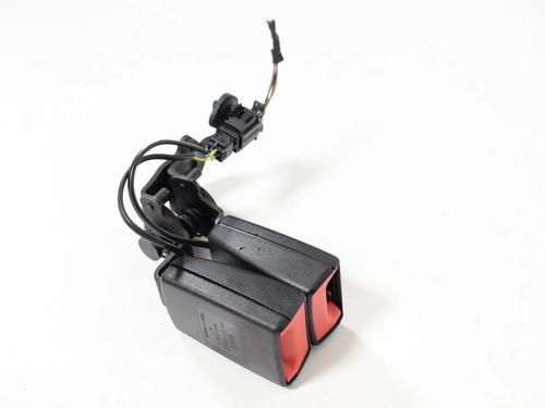 Engache cinturón Engache cinturón AUDI A3 Limousine (8VS, 8VM) 1.5 TFSI (150 hp) 33375074 33375074