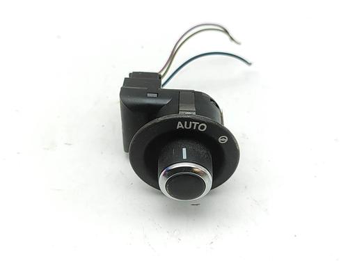 switch-jaguar-f-type-coupe-x152-2013-31859634 main image