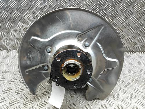 Venstre hjullejehus spindel BMW XM (G09) XM All-wheel Drive (653 hp) 32370045