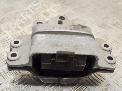Used Engine mount SKODA SUPERB II Estate (3T5) 2.0 TDI (170 hp) 8843018