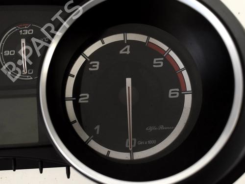 Instrument cluster ALFA ROMEO GIULIETTA (940_) 1.6 JTDM (940FXD1A) | BP30214469C47 