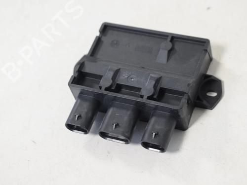 Used Electronic module Electronic module LAND ROVER RANGE ROVER VELAR (L560) 2.0 P300 Si4 4x4 (300 hp) 33338895 33338895