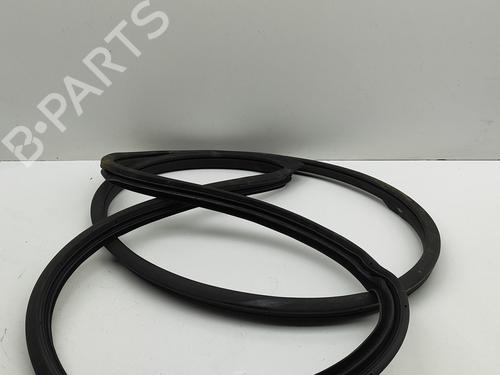 Used Rubber door seal HYUNDAI SANTA FÉ III (DM, DMA) 2.2 CRDi 4WD (200 hp) 27933663