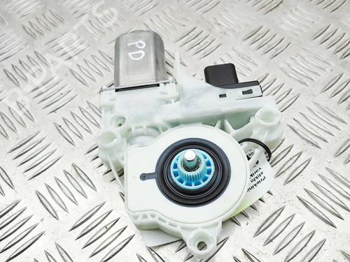 Right front window motor TESLA MODEL Y (5YJY) Long Range All-wheel Drive | BP39073109E20 - Image 2