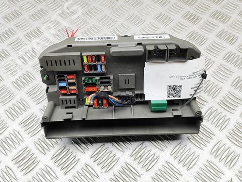 Used Fuse box BMW X6 (E71, E72) xDrive 40 d (306 hp) 30130986