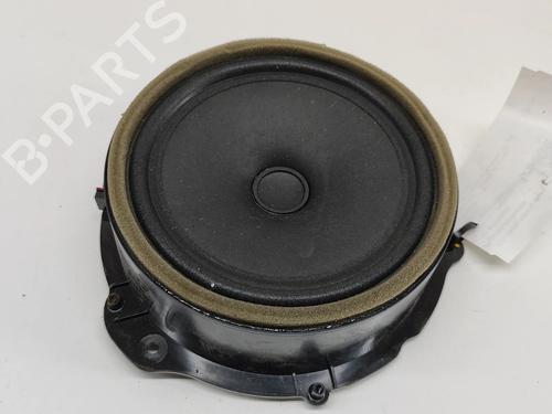 speaker-jaguar-xe-x760-2015-24819192 main image