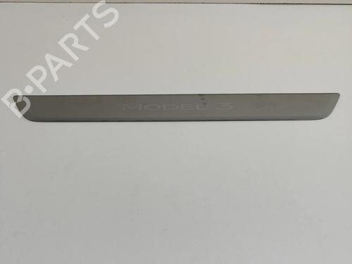 Used Step Step TESLA MODEL 3 (5YJ3) EV AWD (441 hp) 27764970 27764970