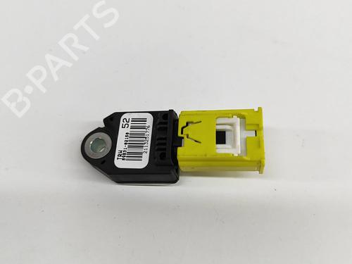 Used Electronic sensor TOYOTA AURIS (_E18_) 1.6 (ZRE181_, ZRE185_, ZRE185R, ZRE181R) (132 hp) 23249647