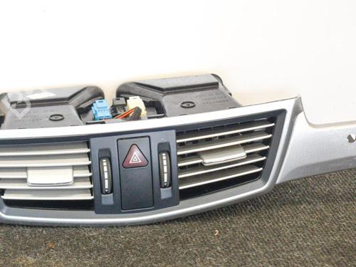 Air vent MERCEDES-BENZ E-CLASS (W212) E 250 CDI / BlueTEC (212.003, 212.004) | BP14668557I21 
