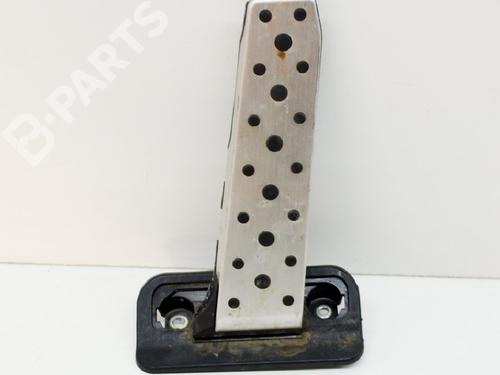 pedal-lexus-rx-_l2_-450h-awd-gyl25_-gyl26_-gyl25-gyl26-gyl25r-gyl26r-2015-7798837 main image