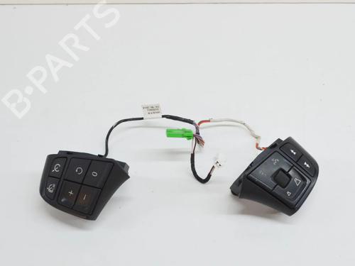 Used Steering wheel controls VOLVO V60 I (155) D3 (136 hp) 10673766