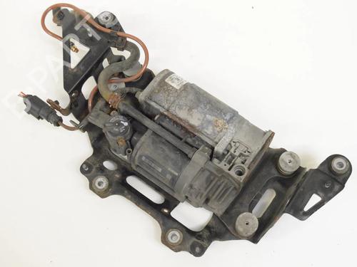 Used Suspension compressor AUDI A8 D4 (4H2, 4H8, 4HC, 4HL) 3.0 TDI quattro (258 hp) 30210384