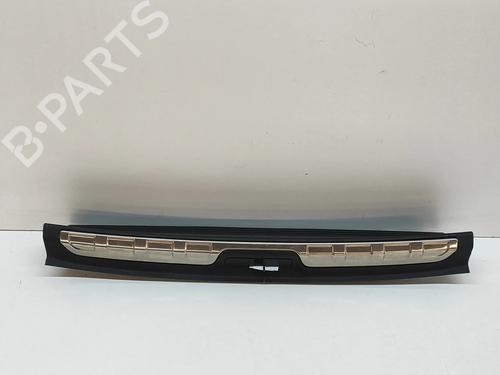 Used Tailgate trim Tailgate trim PEUGEOT 408 II (FP_, F3_, FM_) PureTech 130 (FPHNST) (131 hp) 28446636 28446636