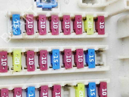 Fuse box ISUZU D-MAX II (TFR, TFS) 2.5 CRDi 4x4 (TFS86J) | BP38961619E1 - Image 9