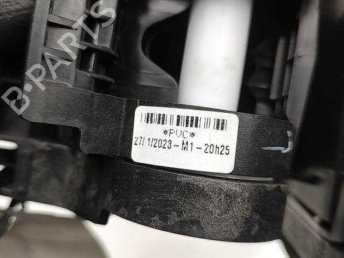 Armrest / Center console PEUGEOT 2008 II (UD_, US_, UY_, UJ_, UR_, UC_) e-2008 (UKZKXZ) | BP30131312I20 