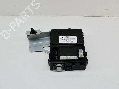 Used Electronic module Electronic module SUZUKI GRAND VITARA II (JT, TE, TD) 2.4 All-wheel Drive (JT424, JB424, TDA4) (166 hp) 8935218 8935218