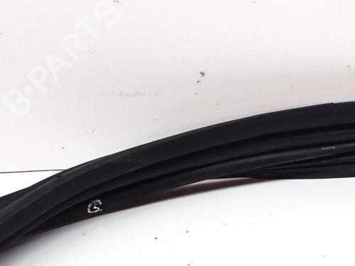 Rubber door seal OPEL MOKKA 1.2 (76) | BP27759183C142 