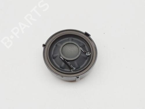 speaker-mercedes-benz-eqe-v295-2022-39656800 main image