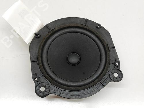 speaker-tesla-model-x-5yjx-2013-33372655 main image
