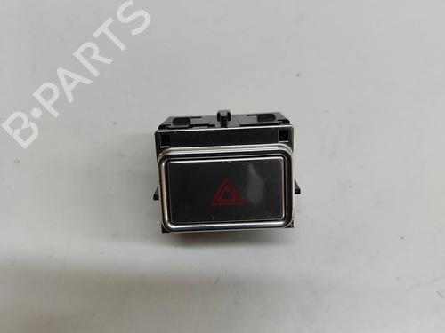 warning-switch-jaguar-i-pace-x590-2018-28275892 main image