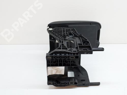 Armrest / Center console SKODA KAROQ (NU7, ND7) 1.5 TSI | BP10673285I20