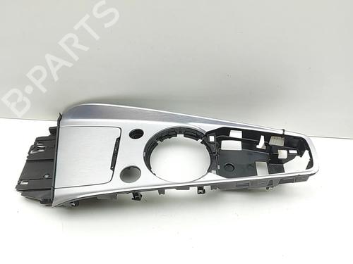 Used Middle console Middle console AUDI TT (FV3, FVP) 1.8 TFSI (180 hp) 33384168 33384168
