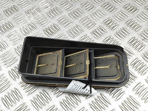 Used Grille PEUGEOT 2008 I (CU_) 1.2 THP 110 / PureTech 110 (110 hp) 30894638