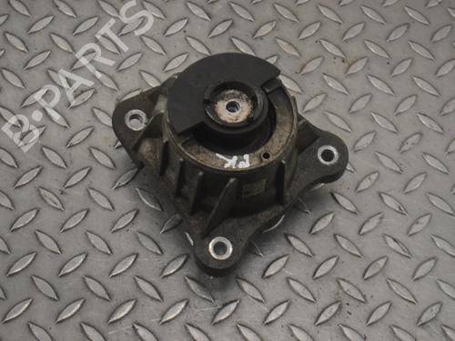 Used Engine mount Engine mount MERCEDES-BENZ VITO Tourer (W447) 119 CDI / 119 BlueTEC (447.701, 447.703, 447.705) (190 hp) 33365694 33365694