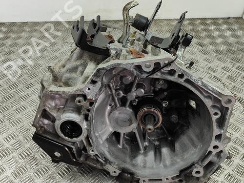 Used Gearbox TOYOTA YARIS (_P13_) 1.3 (NSP130_, NSP130) (95 hp) 27205470