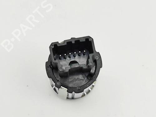 Switch ASTON MARTIN DBX 4.0 All-wheel Drive | BP36809596I30 - Image 6