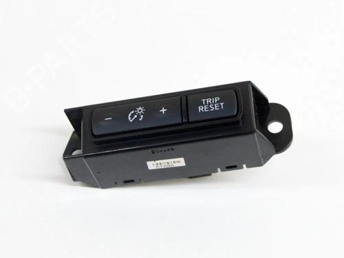 switch-nissan-leaf-ze1-2017-27761333 main image