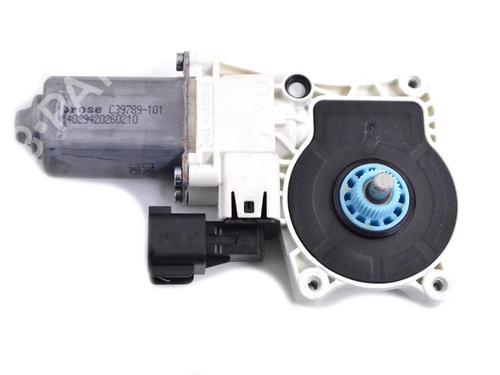 Right front window motor LAND ROVER RANGE ROVER VELAR (L560) 2.0 D240 SD4 4x4 | BP33350268E20 - Image 2